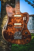 Walnut top    Grange guitares