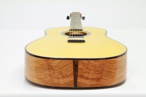 www.eyestone-guitars.com   Model DS Olive wood