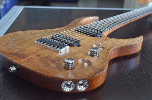 http://www.oniricaguitars.com            http://www.sevenstring.org/forum/sevenstring-guitars/292590-ngd-onirica-custom-build-photo-hi-res-italian-customs.html